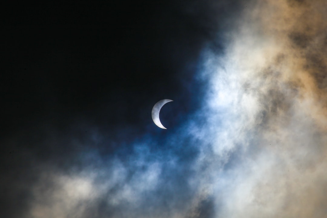 Researchers Monitor Solar Atmosphere Disturbances During April 2024 Eclipse Event - Space Portal featured image