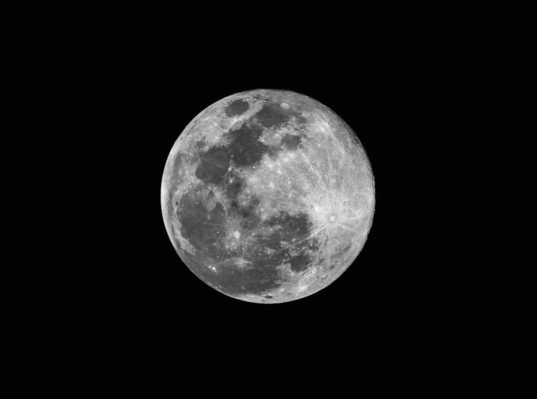 Uncommon Moon Rocks May Reveal Secrets Of Our Satellite's History - Space Portal featured image