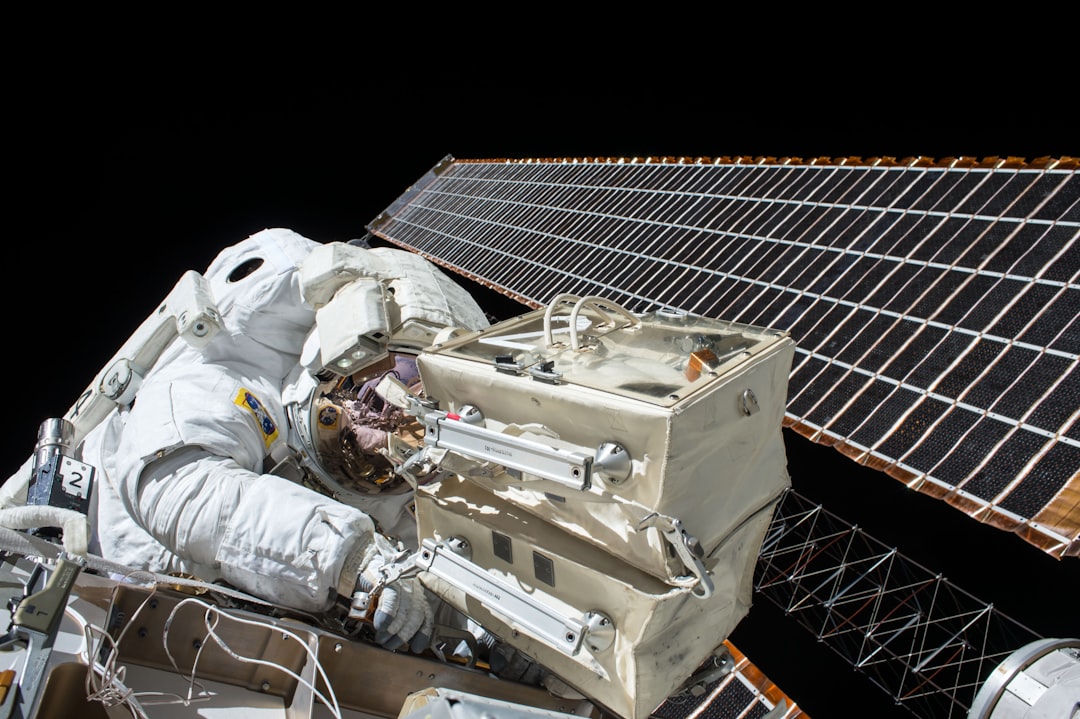 Hawaii Radio Observatory Detects Powerful Cosmic Explosion Using Rapid Alert Technology - Space Portal featured image