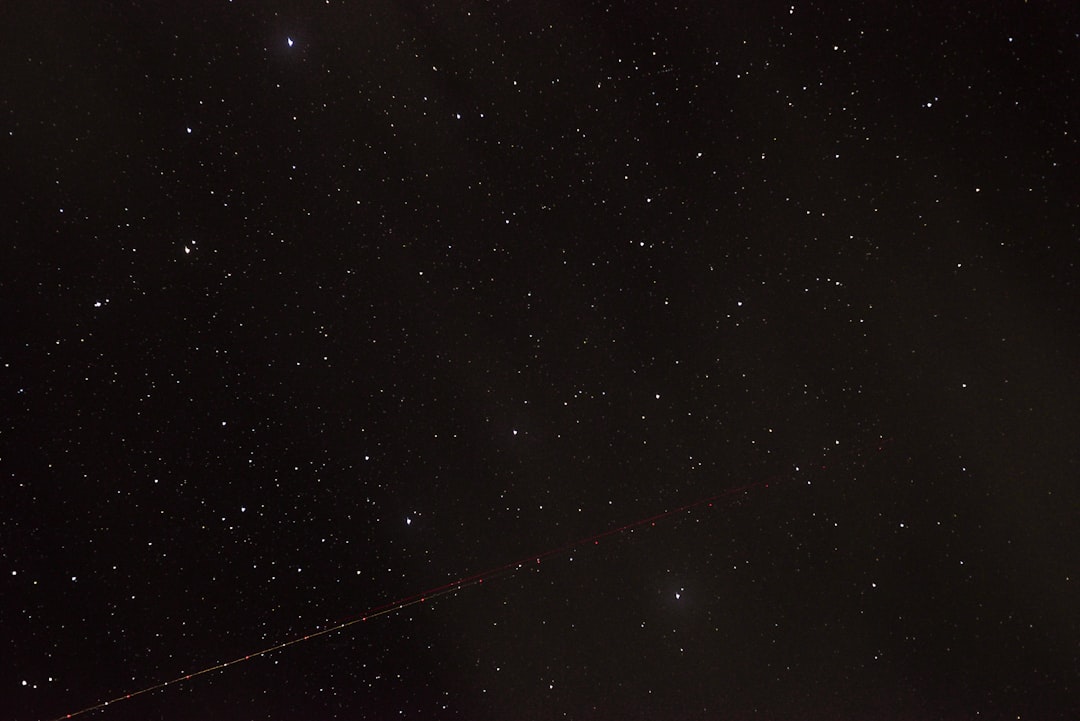 Sunday Night Doubleheader: Catch the 2025 Leonid Meteors and an Aurora Encore